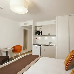 Apart-hotel Residhome Rosa Parks, Paris