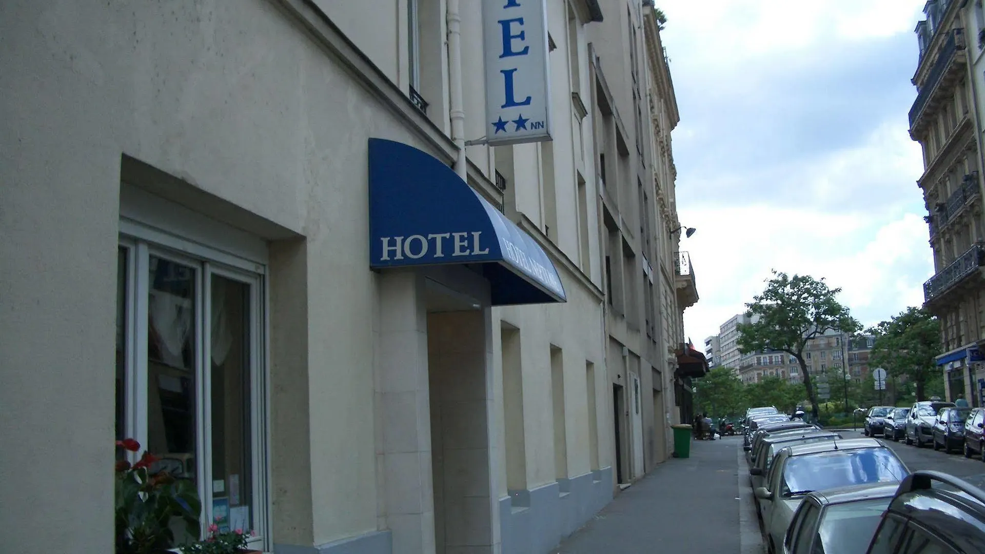 Hôtel Neptune Place d'Italie Paris France